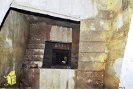 Het half afgebouwde trappenhuis van S73 (foto 1999)